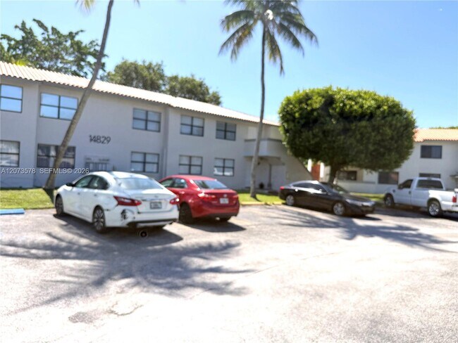 Foto del edificio - 14829 SW 80th St