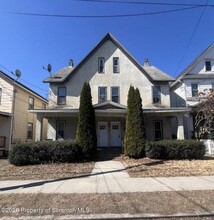 Building Photo - 1351 Capouse Ave