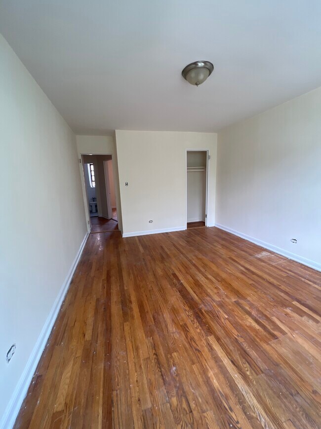 Building Photo - 3260 Netherland Ave