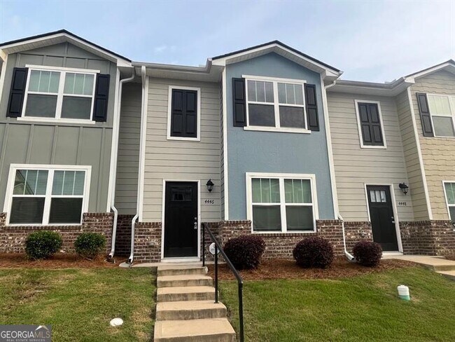 Foto del edificio - 4446 Pinscher St