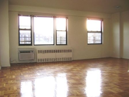 Foto del edificio - 98-01 67th Ave