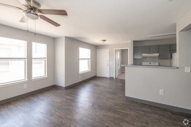 2BR, 2BA Living - zLa Estancia Apartments