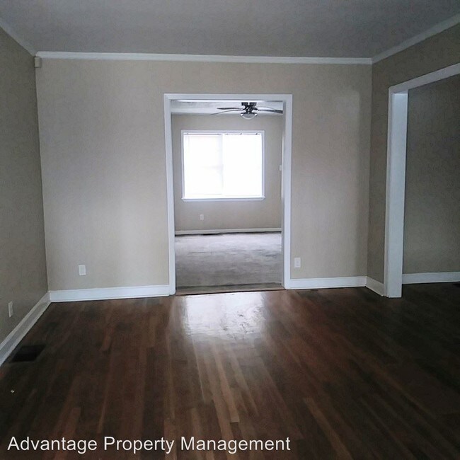 Building Photo - 3 br, 2 bath House - 1410 Delano Ave.