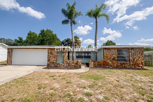 Building Photo - 7815 Treasure Pointe Dr