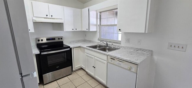 Building Photo - 38 Banyan Course