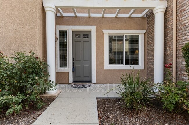 Foto del edificio - 23919 Brescia Dr