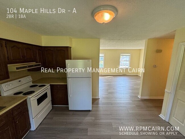 Foto del edificio - Two bedroom duplex is located off of 221