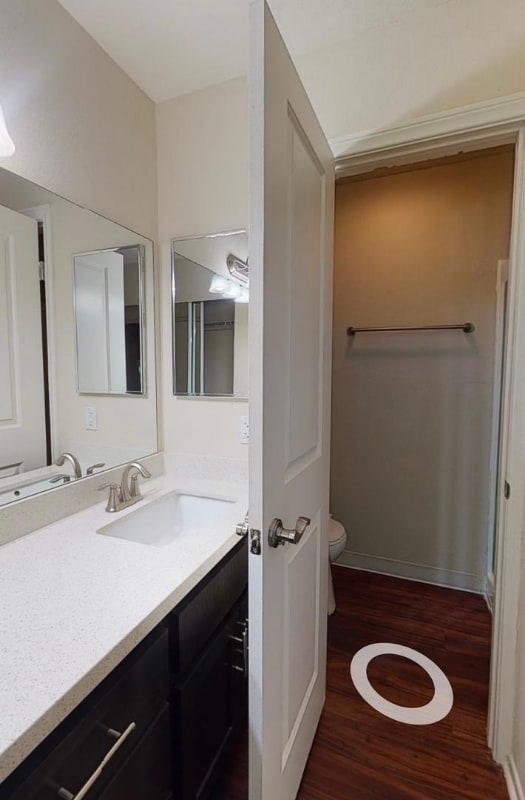 Foto del edificio - 1700 N First St