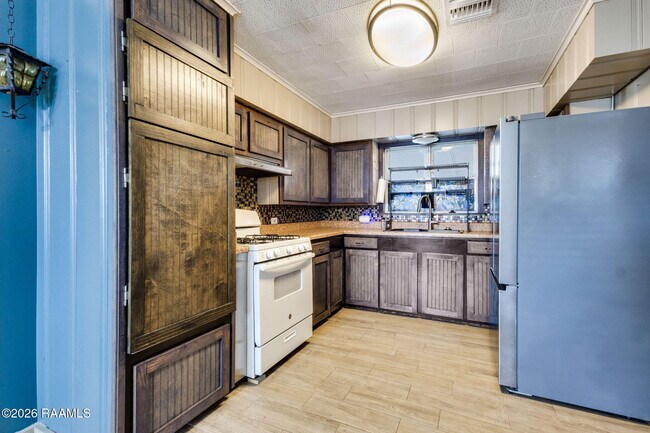Foto del edificio - 2129 N Main St