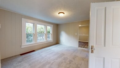 Building Photo - 7804 Elton Ave