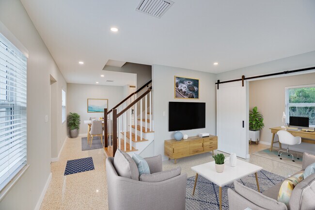 Building Photo - 547 Royal Palm Blvd