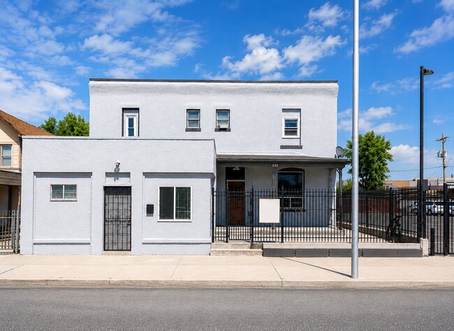Building Photo - 1230 E Evans Ave