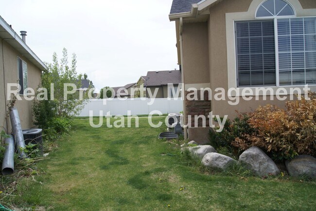 Foto del edificio - North Lehi Home Near Walking trails