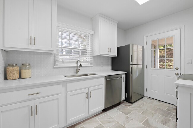 Foto del edificio - 1504 Hixson Pike