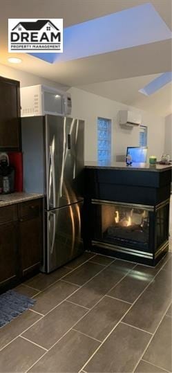 Photo du bâtiment - 885 Briarfield Ave