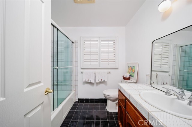 Building Photo - 52 Balboa Coves