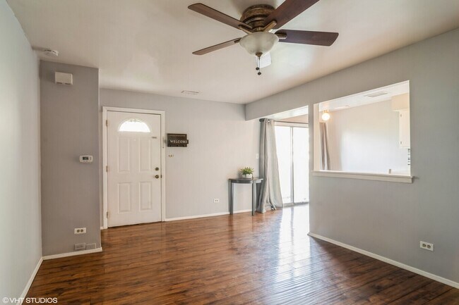 Foto del edificio - 329 David Ct