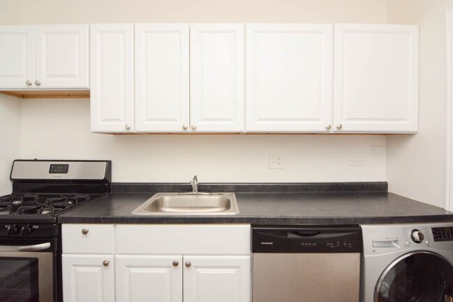Foto del edificio - 2131 W Giddings St
