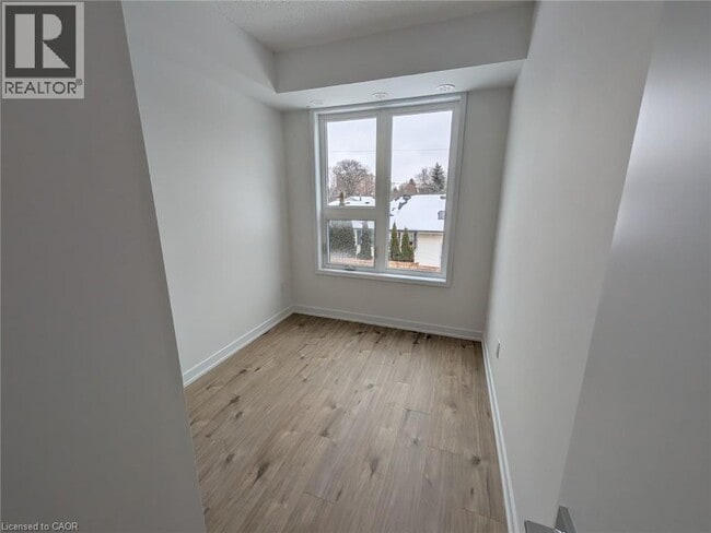 Building Photo - 498 Plains Rd E