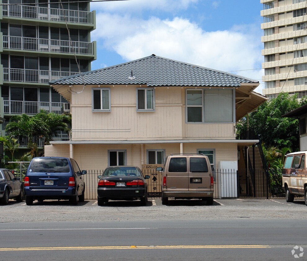 Building Photo - 2525 Kapiolani Blvd