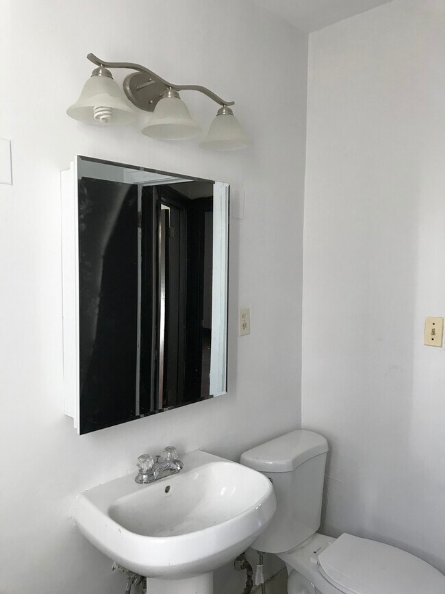 Foto del edificio - 417 E 80th St