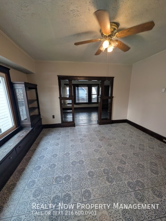 Building Photo - 3431 W 91st St