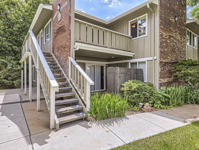 Photo - 857 S Van Gordon Ct Apartment