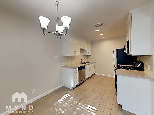 Foto del edificio - 2336 Villanova Cir