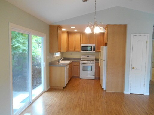 Foto del edificio - 7974 Creekside Dr