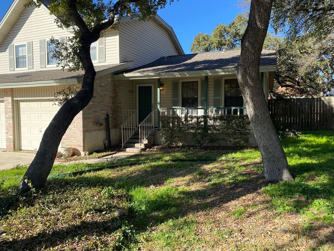 Primary Photo - 3 Bedroom 2 Bath Silver Creek Subdivision