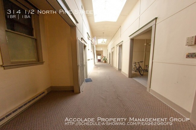 Building Photo - 314 N Pine St
