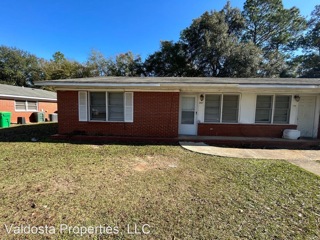2407 University Dr, Valdosta, GA 31602 House Rental in Valdosta, GA