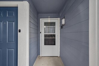 Building Photo - 12600 SE Freeman Way