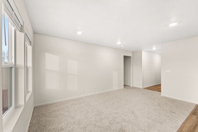 Foto del edificio - 10239 Sorenstam Rd