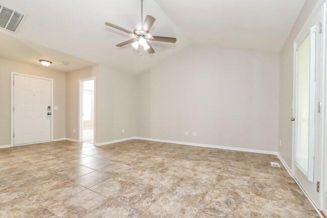 Foto del edificio - 4011 Mountainridge Dr