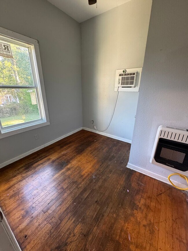 Foto del edificio - Highland 2 Bedroom Apartment