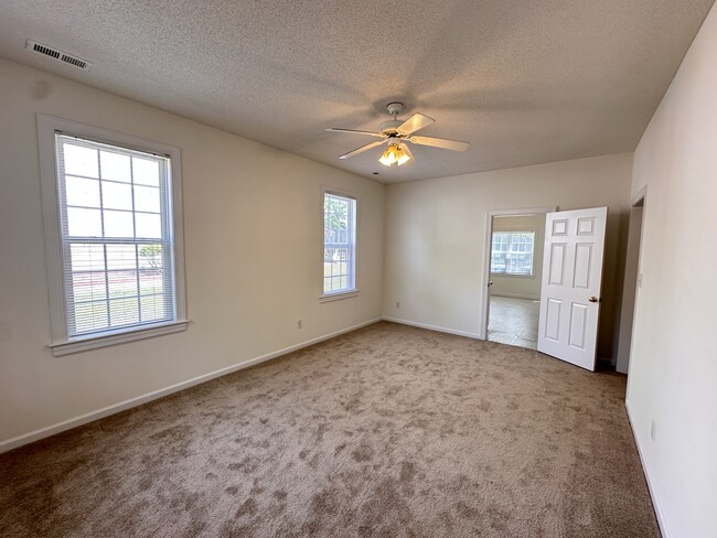Building Photo - 7614 Gresham Hills Dr