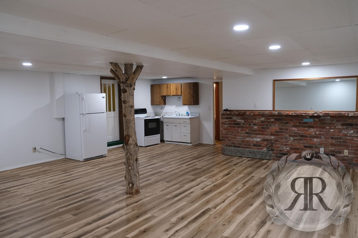 Primary Photo - West Valley Studio Apartment - Washer/Drye...