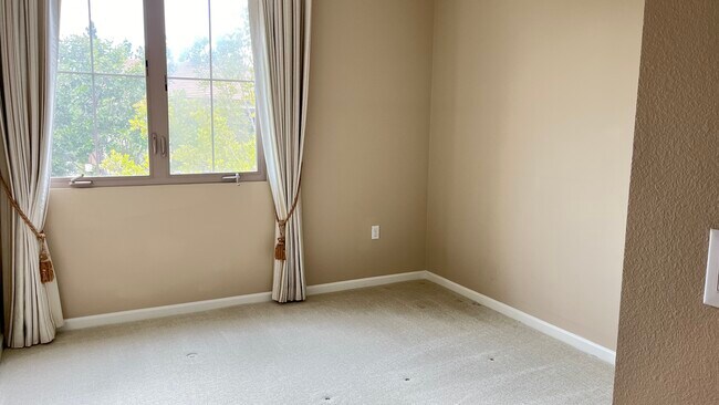 Foto del edificio - 155 Bishop Lndg