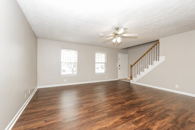 Foto del edificio - 2816 Islington Dr