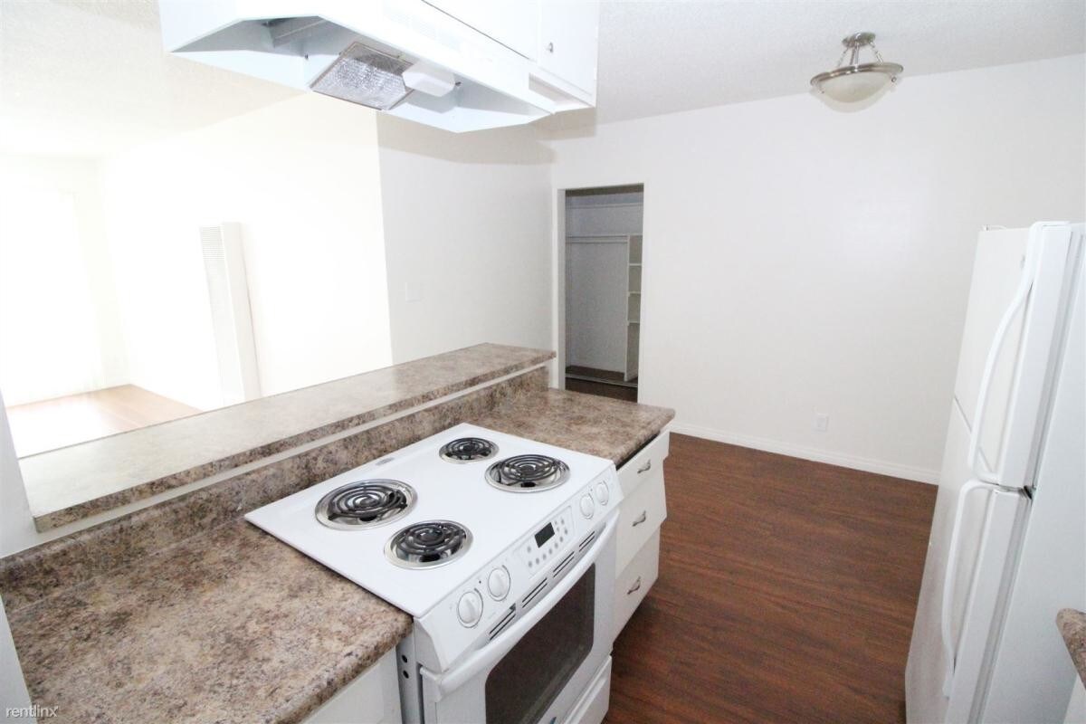 Primary Photo - 4623 La Mirada Ave