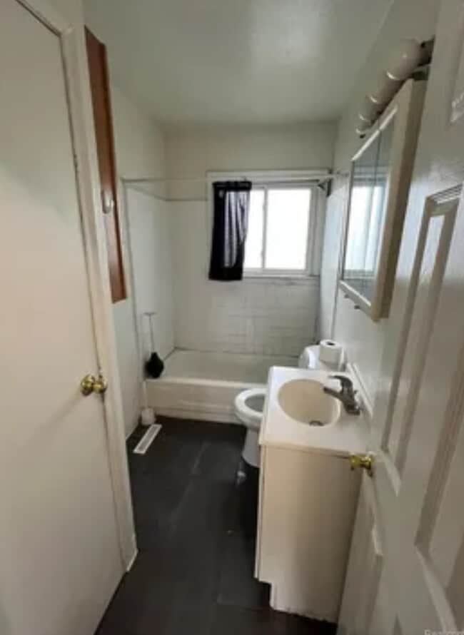 Building Photo - 6832 Cornell St