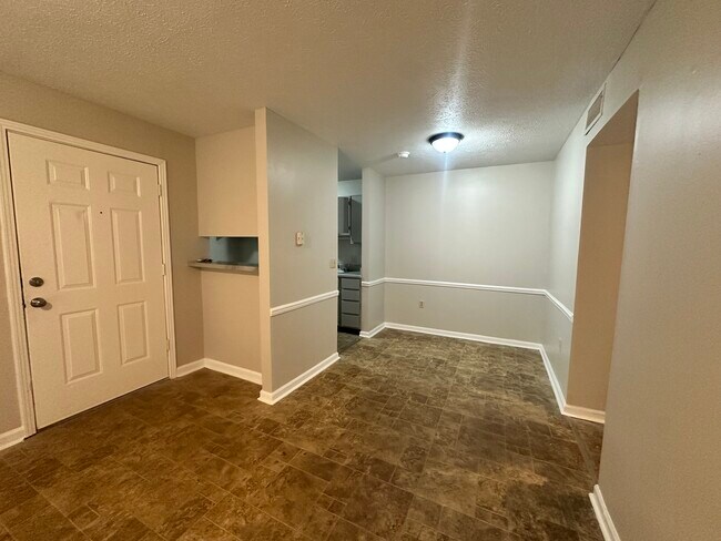 Building Photo - 20 Knights Cove