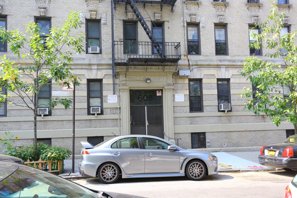Building Photo - Minerva Court