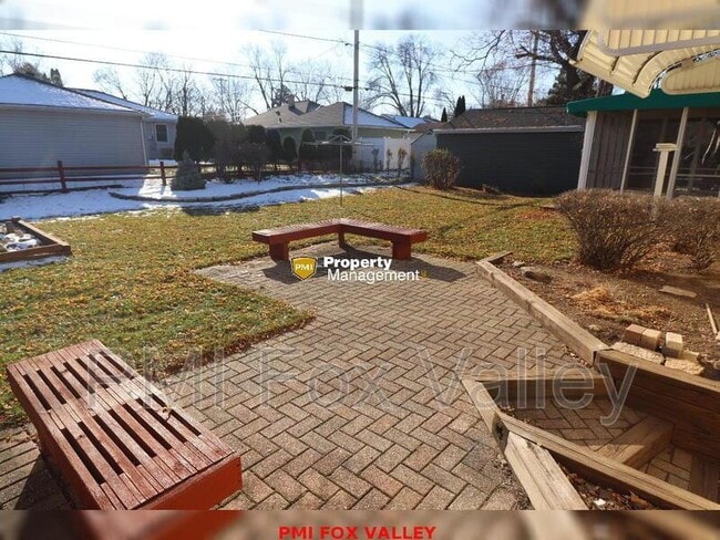 Building Photo - 301 E McArthur St