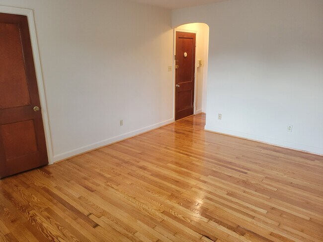 Building Photo - 35 N Bedford St