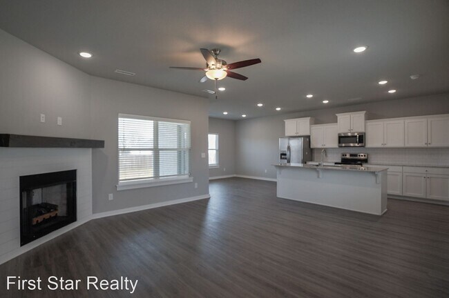 Foto del edificio - 3 br, 2 bath House - 457 N Otoe Street