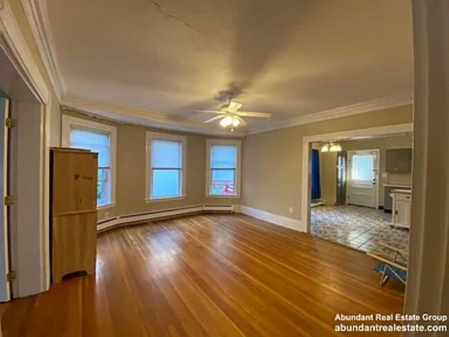 Foto del edificio - Massive Townhouse for 3 Roomies or Family!...