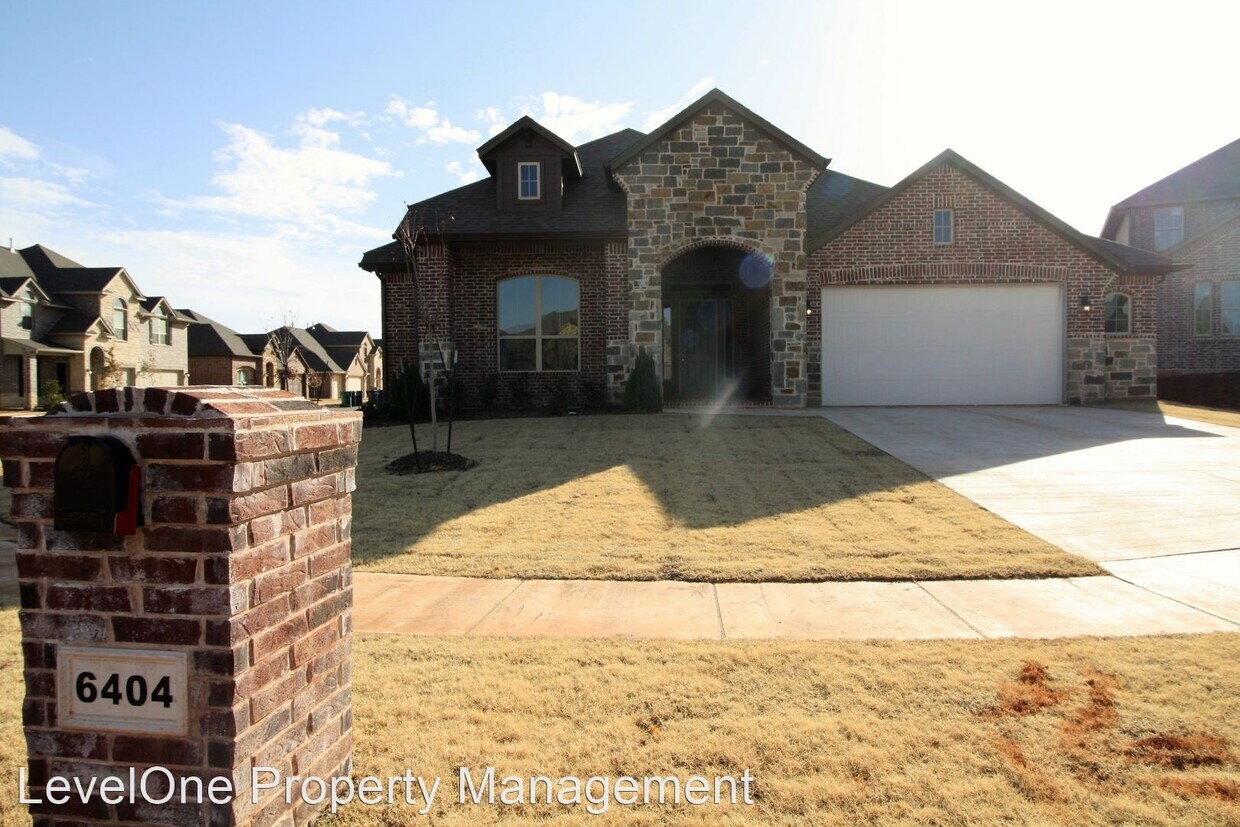 Primary Photo - 4 br, 2 bath House - 6404 NW 162nd Ct