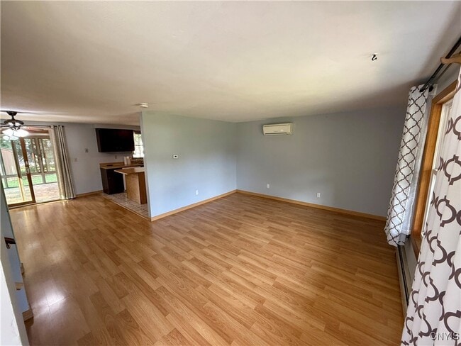 Building Photo - 8339 Zenith Dr